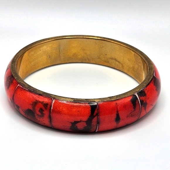 VINTAGE Red and Black Enamel Brass Bangle Bracelet - Picture 2 of 8